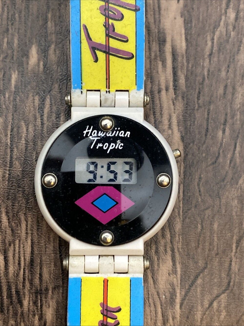1990’s Hawaiian Tropic Digital Colorful Kids Watch New Battery 6 and 1/2 Inches